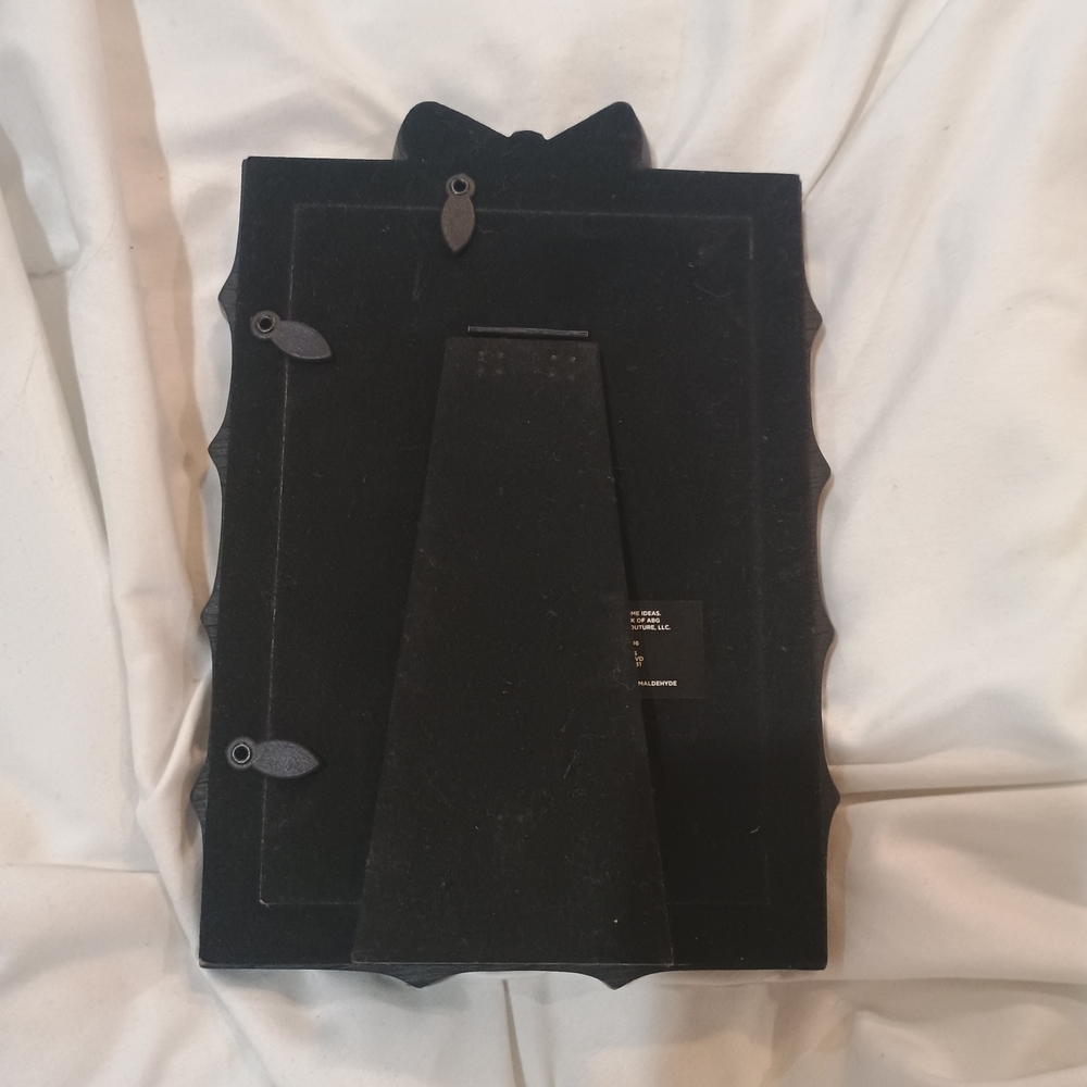 New {Juicy Couture} Elegant Black Bow Picture Frame Size 4x6 - Picture 3 of 3
